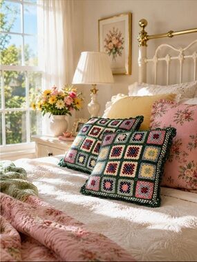 Vintage Keeco Pillows Crocheted Granny Squares Decor 18x18 "